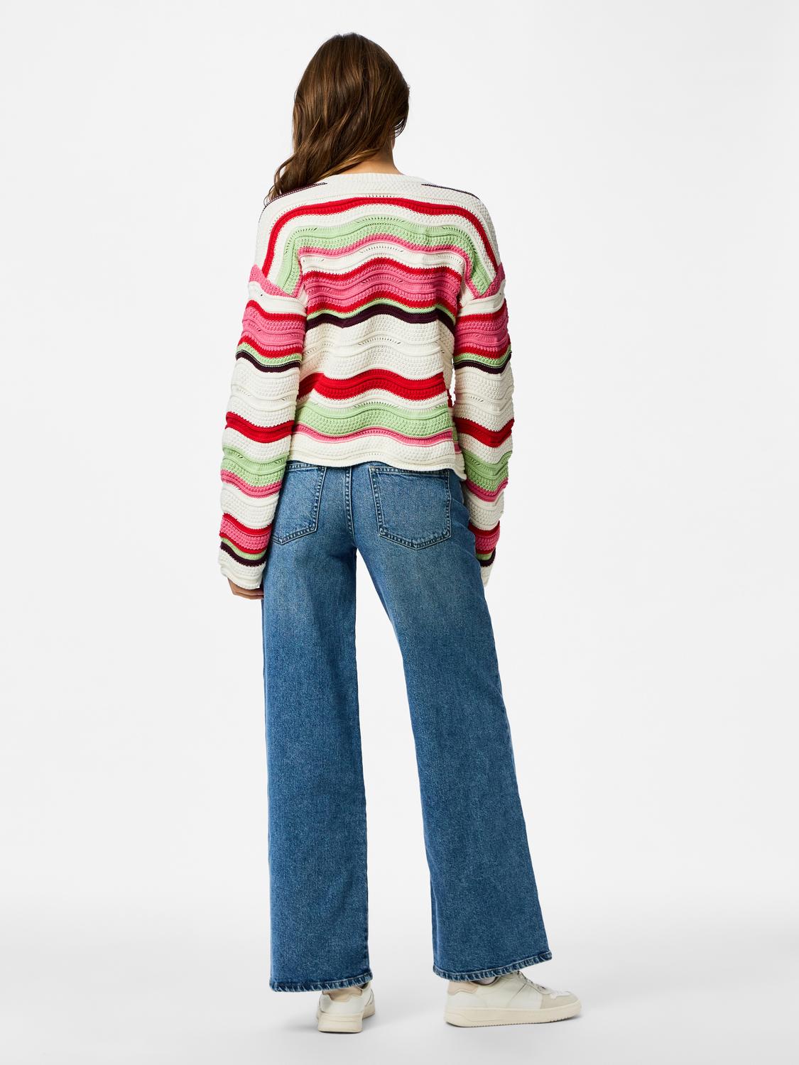 model_shot-back